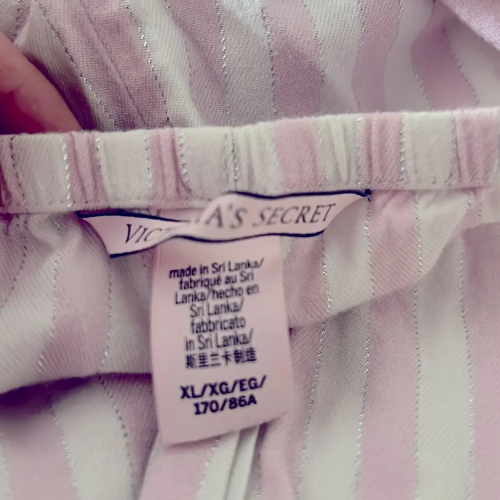 Victorias Secret XL Pajama Lounge Pants Pink & White Striped w/ Silver Thread - Picture 5 of 8
